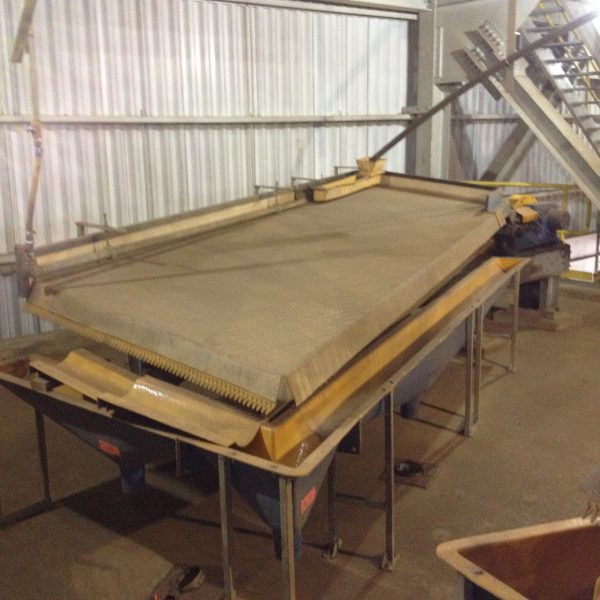 Holman Wilfley Model 8000 Right Hand Scavenger Table, Particle Size 70-170 Mesh With 2 Hp Motor)